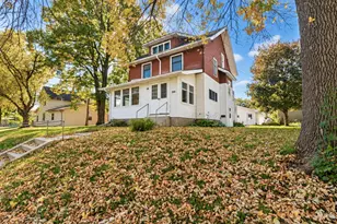 214 Broadway St, Hanska, MN 56041 - Photo 2