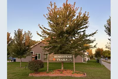 712 Neville Court SE, Rochester, MN 55904 - Photo 2