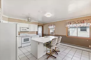 913 9th St S, Virginia, MN 55792 - Photo 2