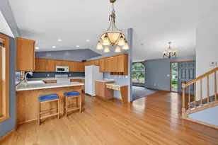 12628 Dutch Ct, Apple Valley, MN 55124 - Photo 10