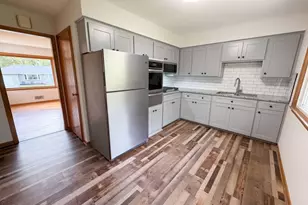 5964 Decatur Ave N, New Hope, MN 55428 - Photo 2