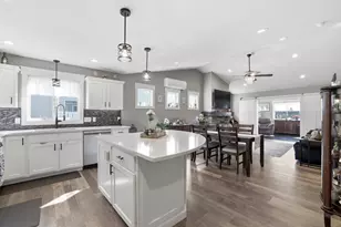 3501 Cambridge Pl, River Falls, WI 54022 - Photo 4