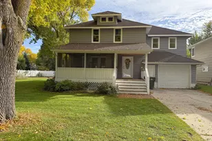 1133 10th Ave, Granite Falls, MN 56241 - Photo 2