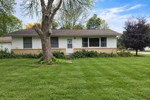 211 4th Ave SW, Pine Island, MN 55963 - Photo 1