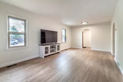 803 W Laurel Street, Fergus Falls, MN 56537 - Photo 8