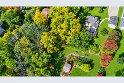 10605 Belmont Road, Minnetonka, MN 55305 - Photo 2
