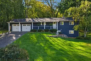 19151 Hanus Rd, Minnetonka, MN 55345 - Photo 38