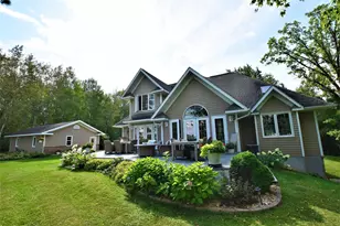 204 River Dr NE, Baudette, MN 56623 - Photo 2
