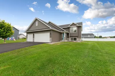 2401 Foxtail Ln, Faribault, MN 55021 - Photo 1