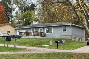 235 11th St NW, Milaca, MN 56353 - Photo 2