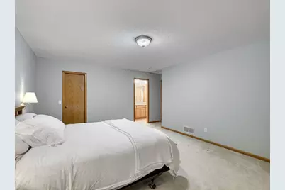 21371 Idaho Avenue, Lakeville, MN 55044 - Photo 12