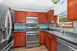 1919 W Arrowhead Rd, Duluth, MN 55811 - Photo 2