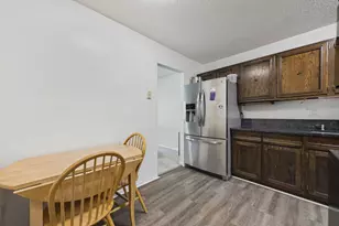 2220 Mayfair Rd, Golden Valley, MN 55427 - Photo 10