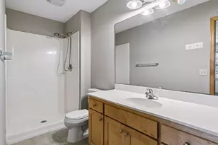 1881 Garden Way, Saint Paul, MN 55119 - Photo 28