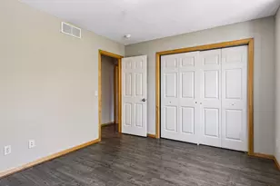 1881 Garden Way, Saint Paul, MN 55119 - Photo 30