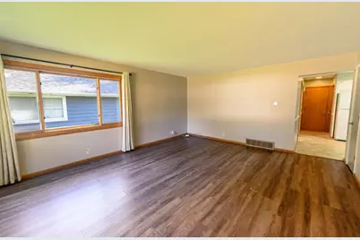 919 Fountain Street, Eau Claire, WI 54703 - Photo 8