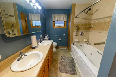 919 Fountain Street, Eau Claire, WI 54703 - Photo 12