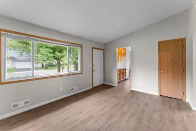 14840 Dallara Avenue W, Rosemount, MN 55068 - Photo 2
