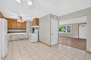 2695 Maryland Ave E, Maplewood, MN 55119 - Photo 8