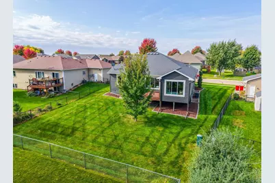 404 13th Avenue NW, Kasson, MN 55944 - Photo 4
