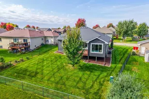 404 13th Ave NW, Kasson, MN 55944 - Photo 4