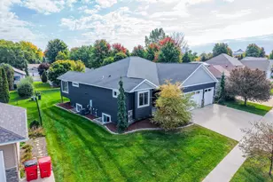 404 13th Ave NW, Kasson, MN 55944 - Photo 2