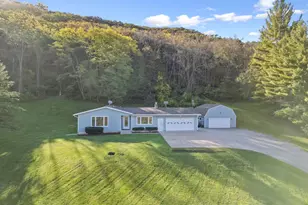 25434 County Rd 9, Winona, MN 55987 - Photo 34