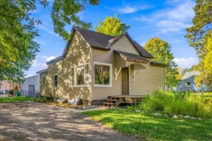 109 Norelius St, Isanti, MN 55040 - Photo 2