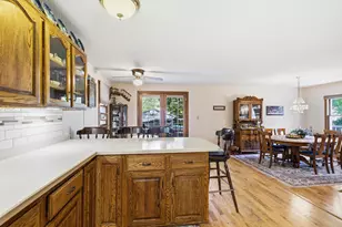 533 E Maple St, River Falls, WI 54022 - Photo 8