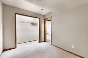9141 Medley Cir, Golden Valley, MN 55427 - Photo 8