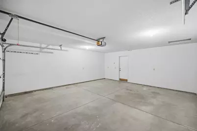 585 Zumbrota Avenue, Zumbrota, MN 55992 - Photo 20