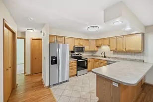585 Zumbrota Ave, Zumbrota, MN 55992 - Photo 6