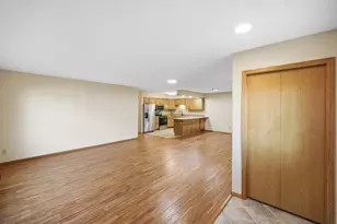 585 Zumbrota Ave, Zumbrota, MN 55992 - Photo 4