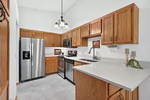 4303 Clemson Cir, Eagan, MN 55122 - Photo 10