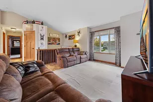 224 Creekside Dr, Eagle Lake, MN 56024 - Photo 12