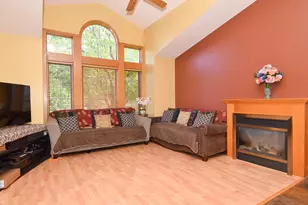 8743 Queens Gardens N, Brooklyn Park, MN 55443 - Photo 4