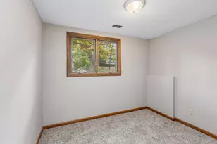 1335 Ches Mar Ln, Eagan, MN 55123 - Photo 24