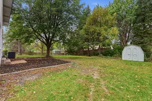 10356 Xylon Rd S, Bloomington, MN 55438 - Photo 36