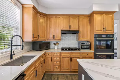 17555 45th Avenue N, Plymouth, MN 55446 - Photo 16