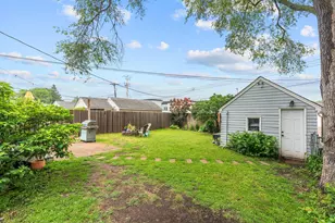 1133 California Ave W, Saint Paul, MN 55108 - Photo 4