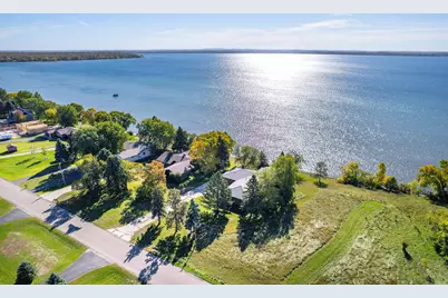 38192 N Shore Drive, Battle Lake, MN 56515 - Photo 68