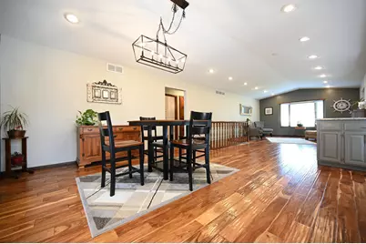 624 Hennes Avenue, Shakopee, MN 55379 - Photo 14