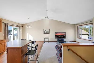 890 Newport Avenue, Shakopee, MN 55379 - Photo 2