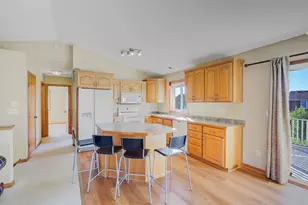 890 Newport Ave, Shakopee, MN 55379 - Photo 8