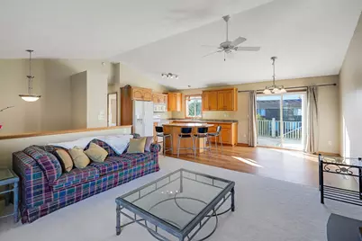 890 Newport Avenue, Shakopee, MN 55379 - Photo 4