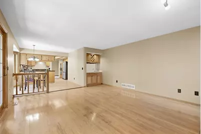 12560 Dorchester Trail, Apple Valley, MN 55124 - Photo 14