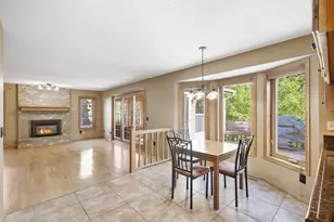 12560 Dorchester Trail, Apple Valley, MN 55124 - Photo 12
