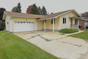 220 3rd Ave NE, Plainview, MN 55964 - Photo 6