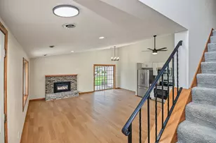 3612 Gershwin Ln N, Oakdale, MN 55128 - Photo 4
