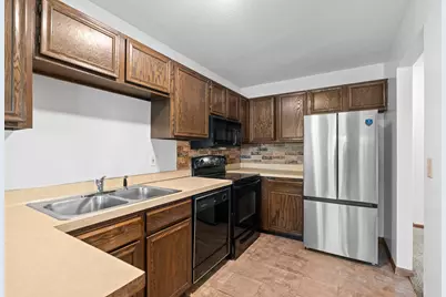 11971 71st Avenue N, Maple Grove, MN 55369 - Photo 2